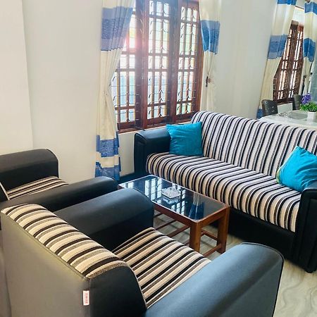 Lavendra Guset House Hotel Nallathanniya ภายนอก รูปภาพ