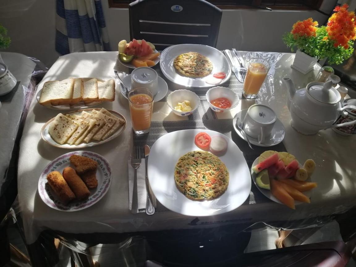 Lavendra Guset House Hotel Nallathanniya ภายนอก รูปภาพ