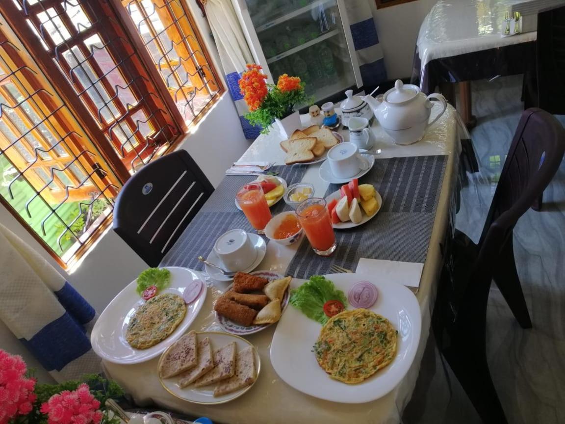 Lavendra Guset House Hotel Nallathanniya ภายนอก รูปภาพ