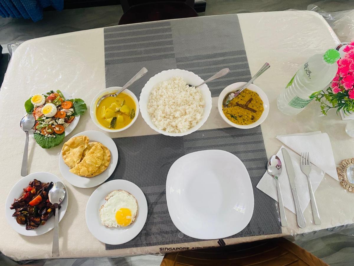 Lavendra Guset House Hotel Nallathanniya ภายนอก รูปภาพ