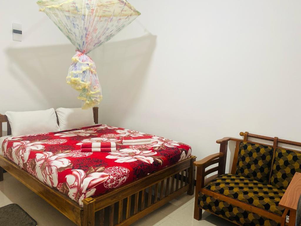 Lavendra Guset House Hotel Nallathanniya ภายนอก รูปภาพ